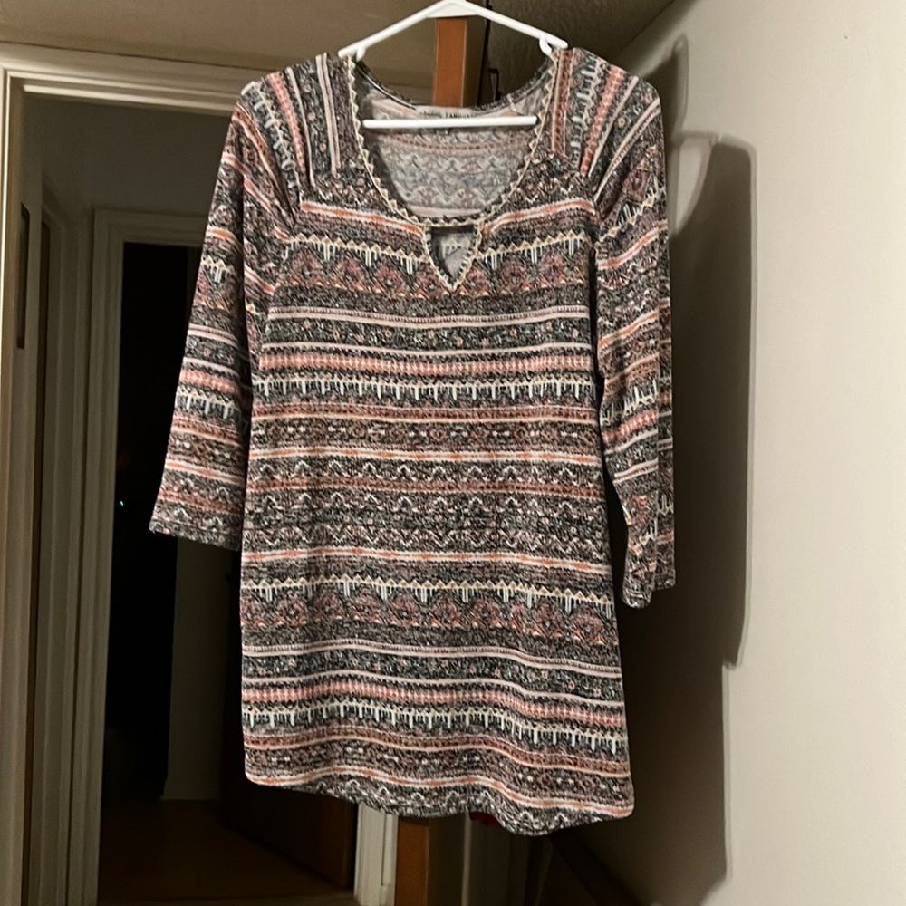 Very lightweight sweater 3/4 sleeves
